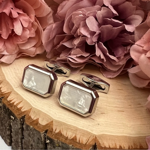 Shimmering Mother of Pearl Silver Cufflinks - Picture 7 of 15